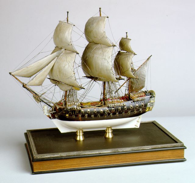 Modelo de navío de dos puentes. S. XVIII